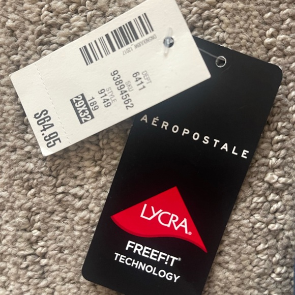 Aero Slim Perfomance Denim 29 X 32 NWT distressed - Picture 3 of 6